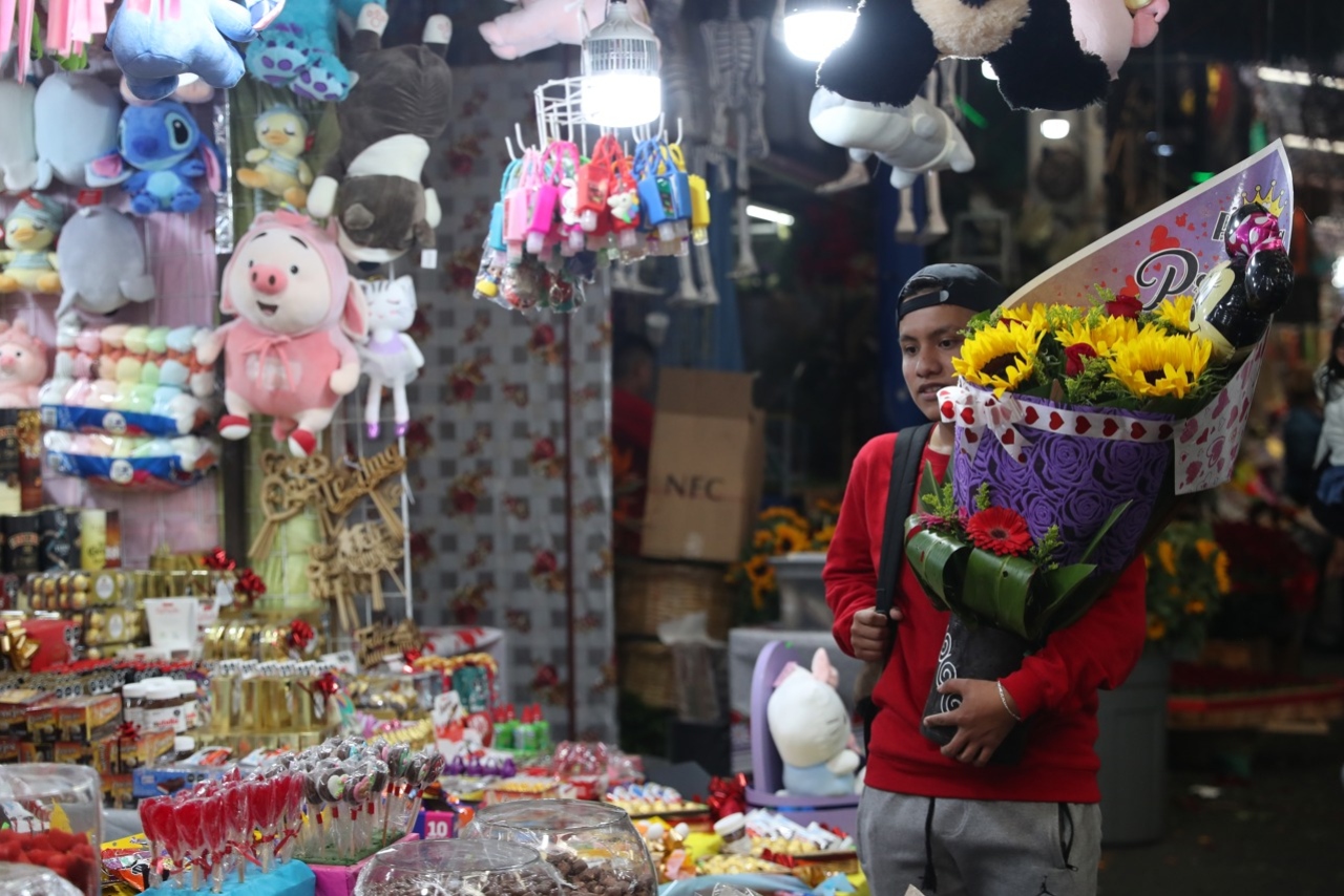 UNAM: Regalos de San Valentín salen hasta 87% más caros por la inflación