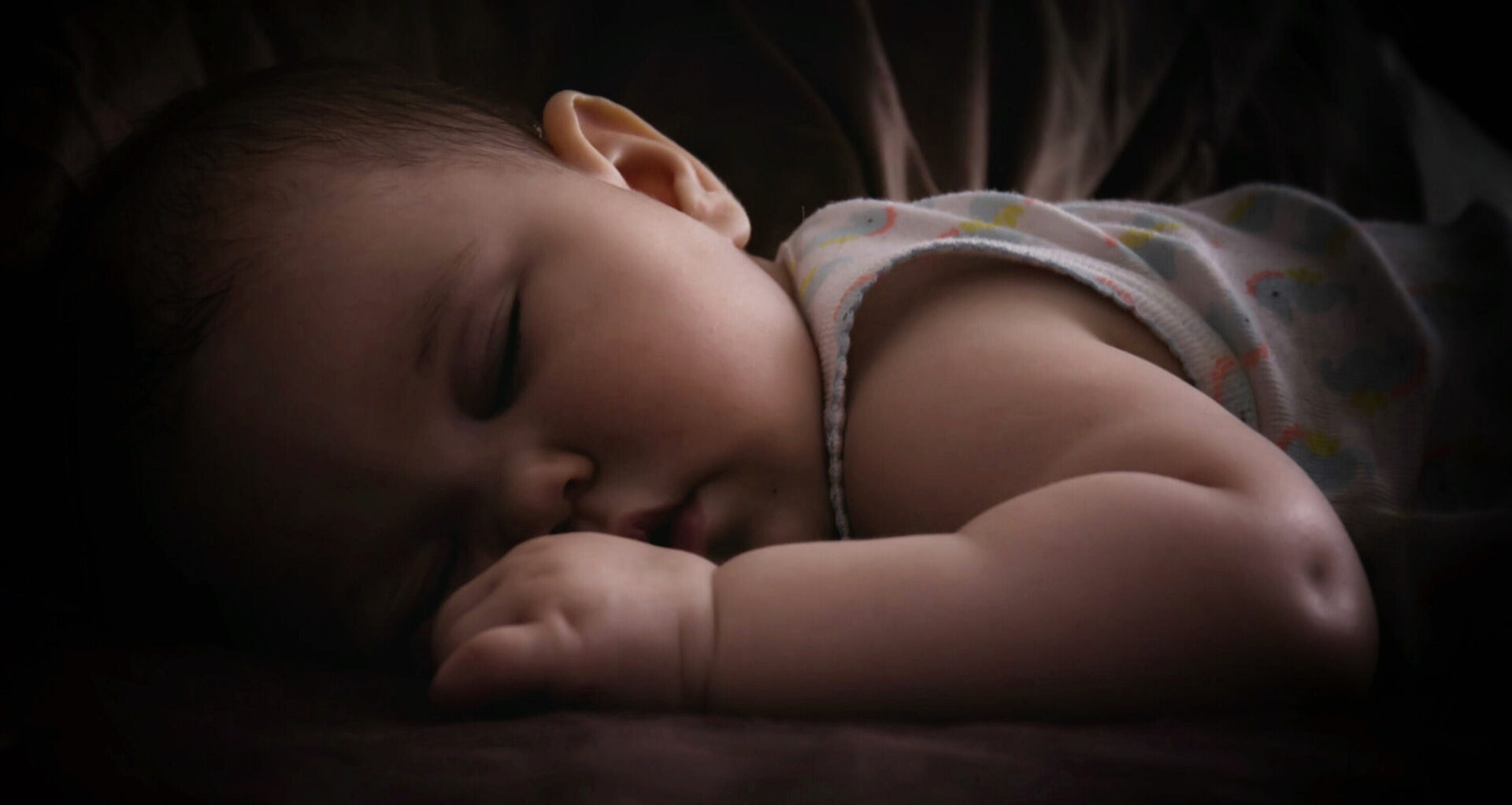¿Cómo lograr que tu bebé duerma toda la noche?