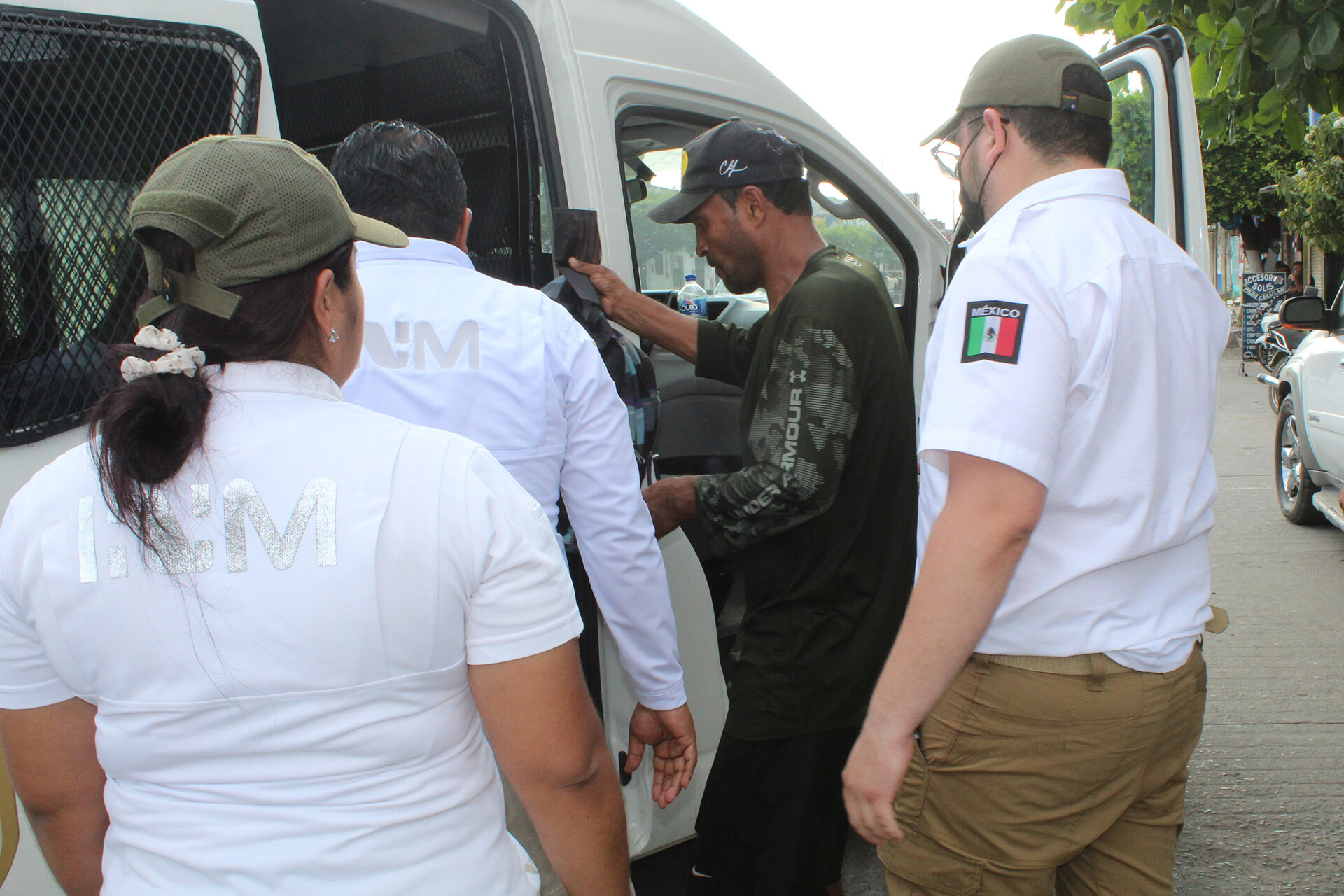 Autoridades hallan a 10 migrantes sirios en Nuevo León