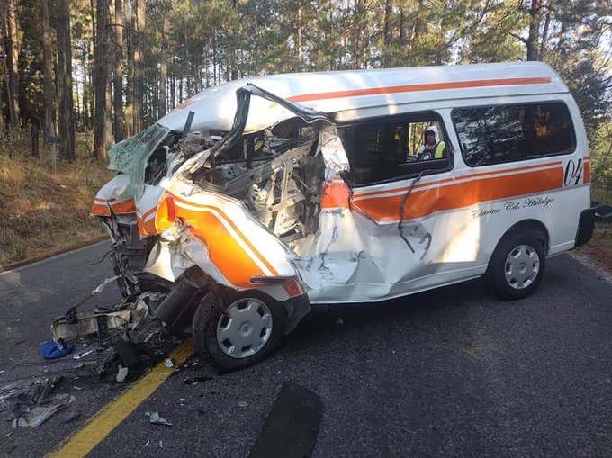 Accidente en carretera de Michoacán deja seis muertos