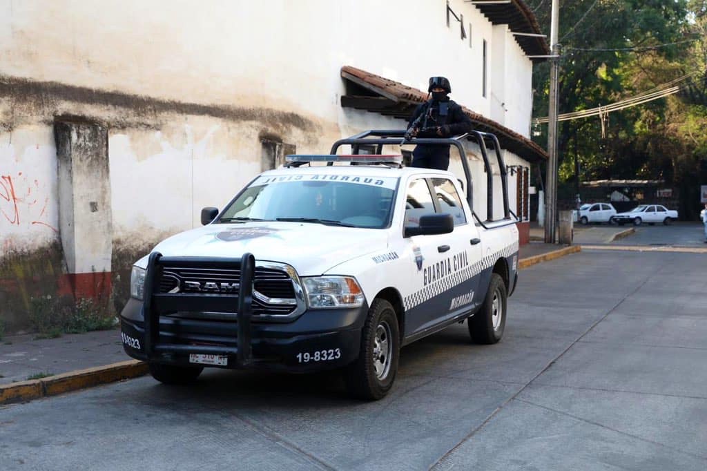 Civiles armados se enfrentan en Uruapan, Michoacán