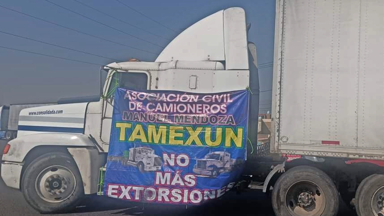 Bloqueo en la autopista México-Pachuca por manifestación de transportistas