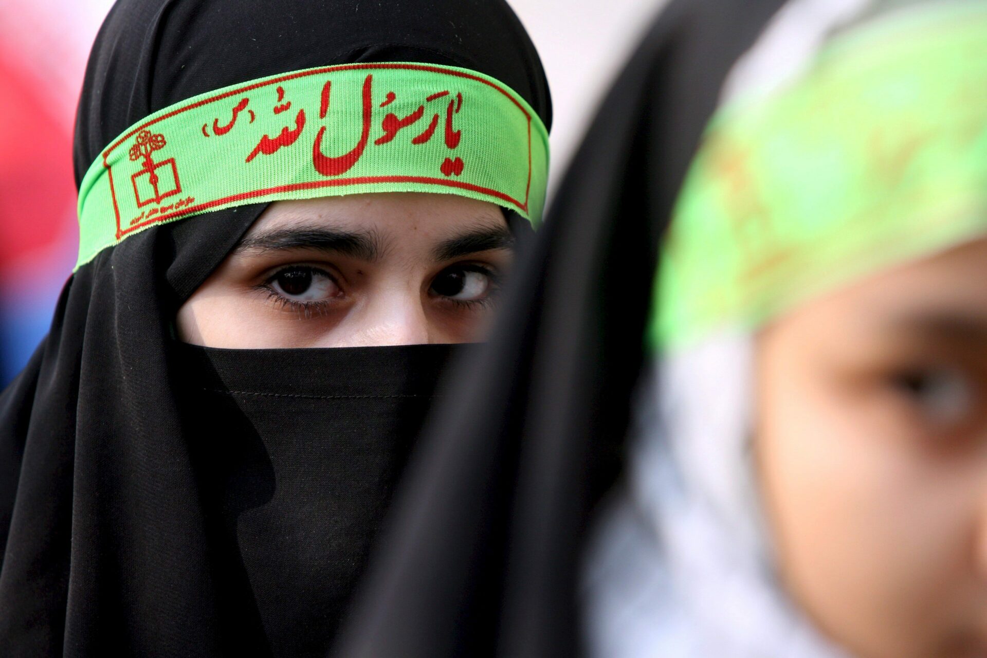 Irán arresta a varios sospechosos por envenenamientos de niñas
