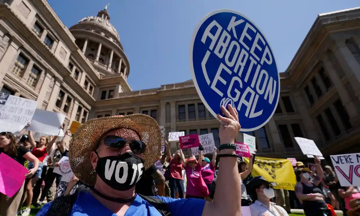 Cinco mujeres demandan a Texas por negarles el aborto