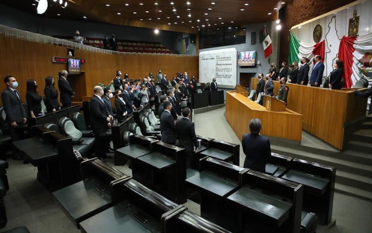 Congreso de Nuevo León entra en paro por suspensión a favor de Samuel García