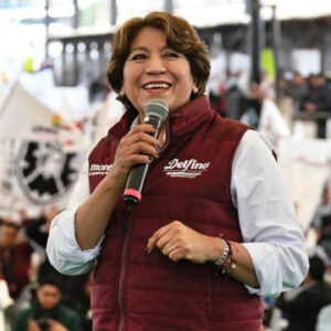 Delfina Gómez se registra como candidata en Edomex y promete acabar con ‘los cien años de corrupción’