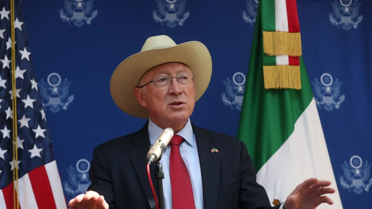 Ken Salazar pide a México desmantelar a cárteles en Tamaulipas