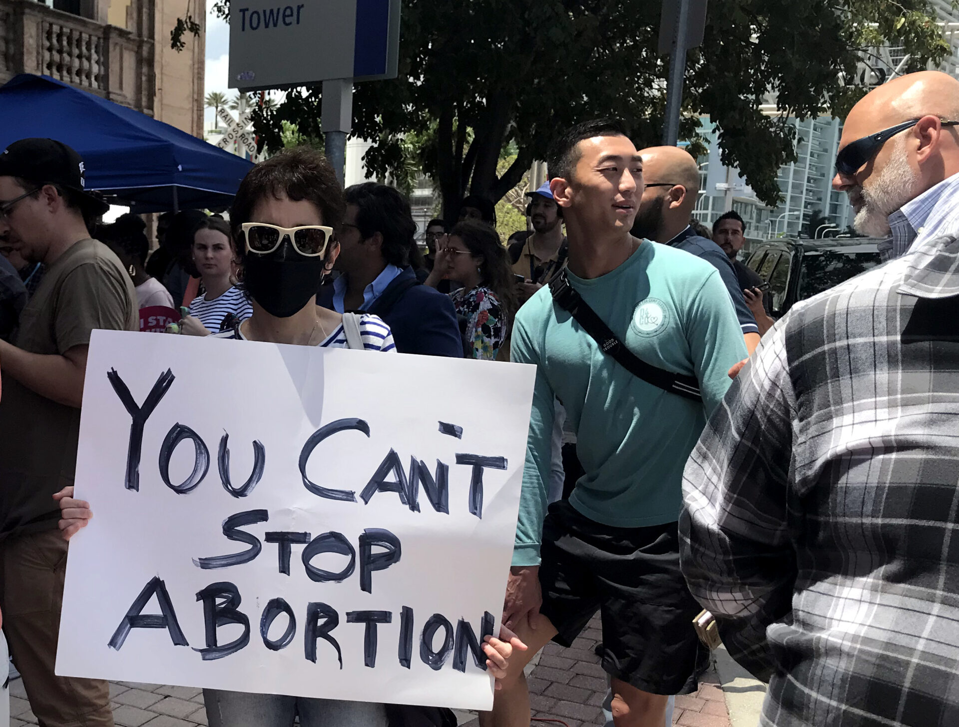El aborto seguirá siendo legal en Iowa, EU, tras el fallo de la corte