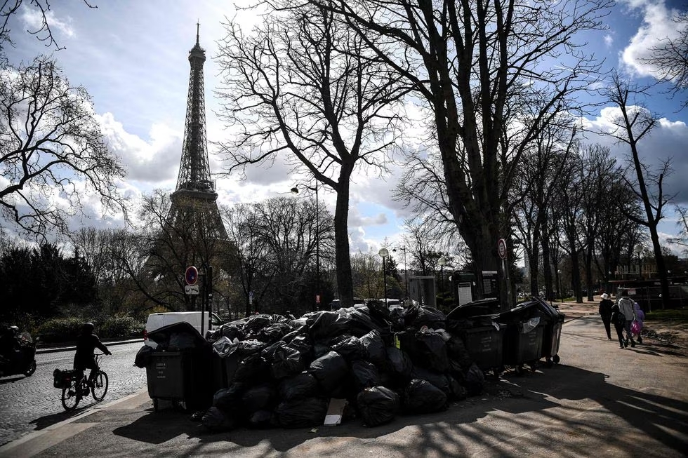 La huelga de recolectores de basura en París terminará después de 23 días