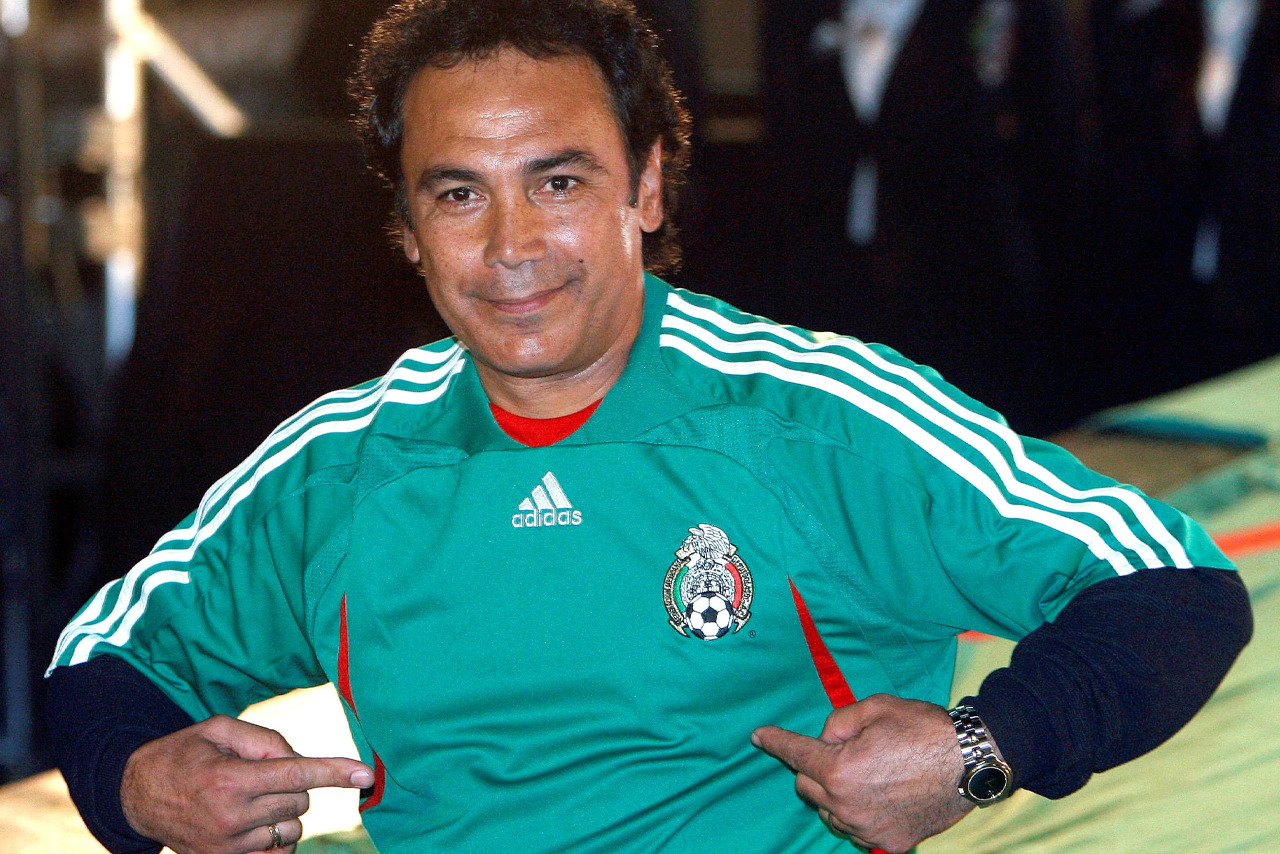 La FIFA publicó un polémico video ‘homenajeando’ a Hugo Sánchez por su cumpleaños 65