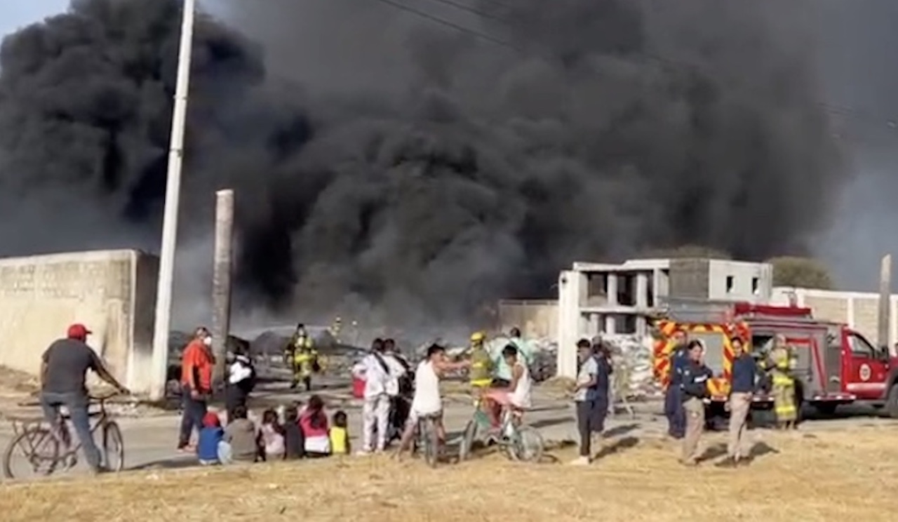 Incendio en León, Guanajuato: reportan quema de una fábrica en Los  Arcos