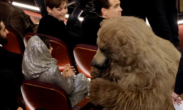 Hugh Grant, Malala y un burro: los mejores memes y momentos de los Oscar 2023