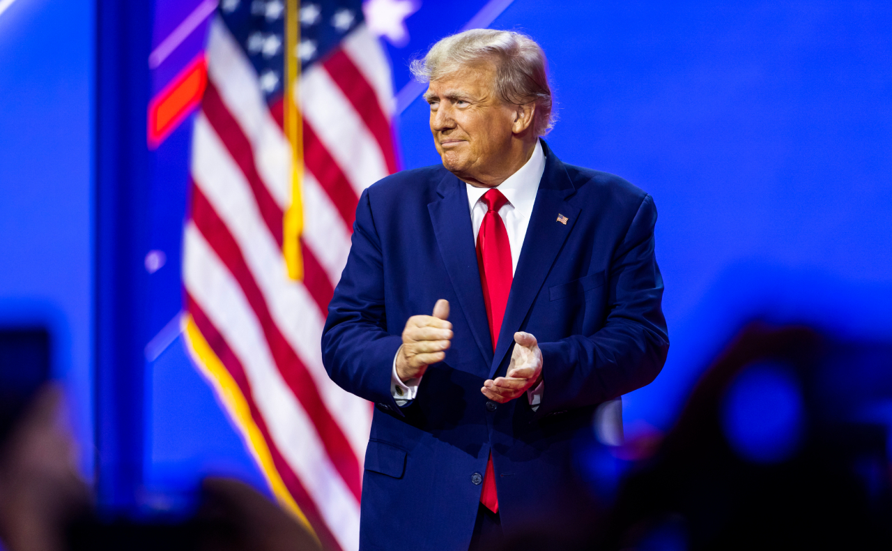 Trump confirma fractura del Partido Republicano en el cierre de la CPAC