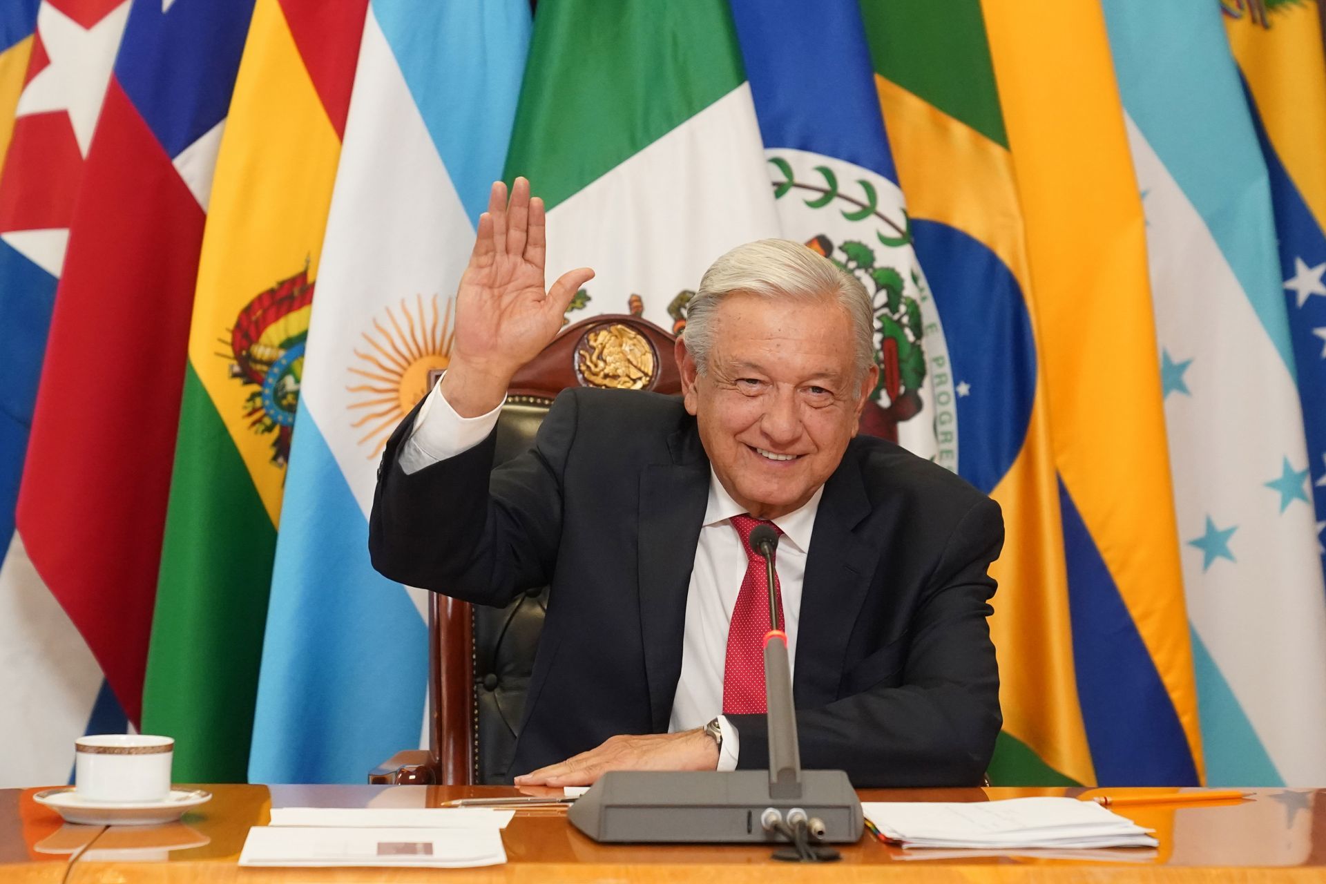 México pospone cumbre latinoamericana contra la inflación tras contagio de AMLO
