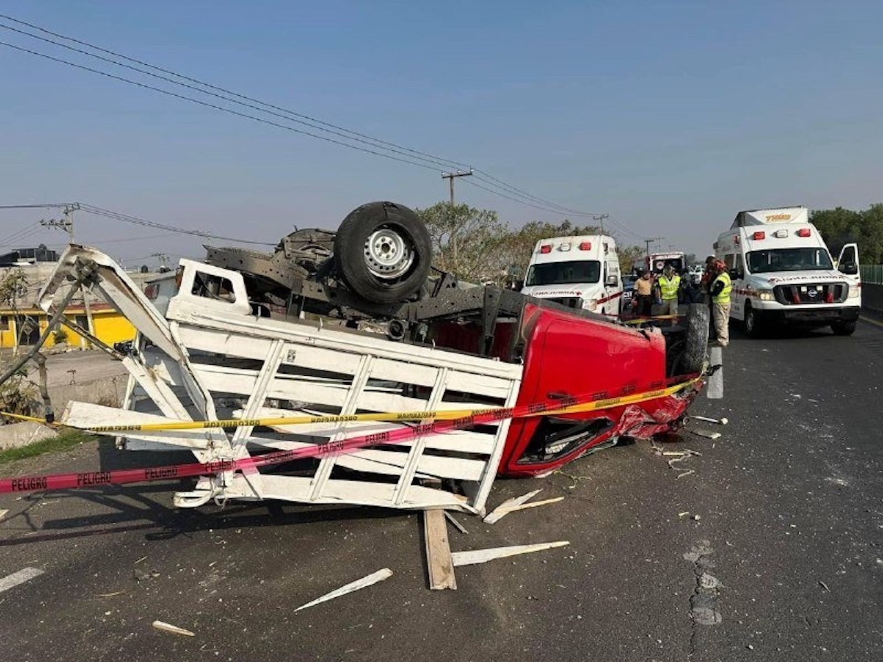 Volcadura deja cuatro muertos en el Circuito Exterior Mexiquense, Ecatepec