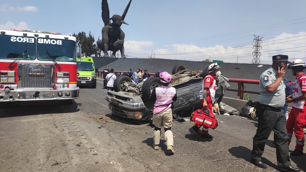 Accidente en la México-Pachuca: Volcadura deja 4 heridos