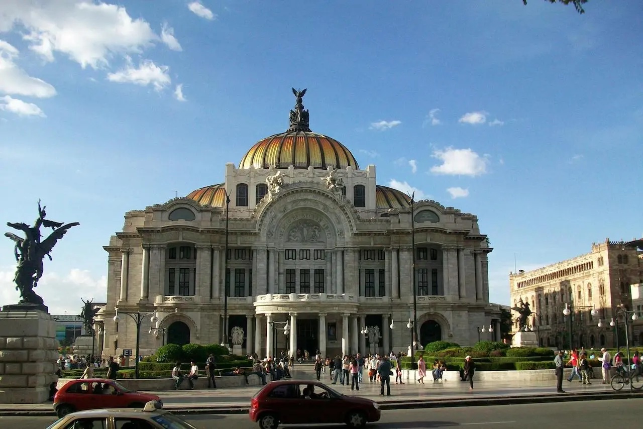 La actividad económica de México crece 0.1% en febrero: Inegi