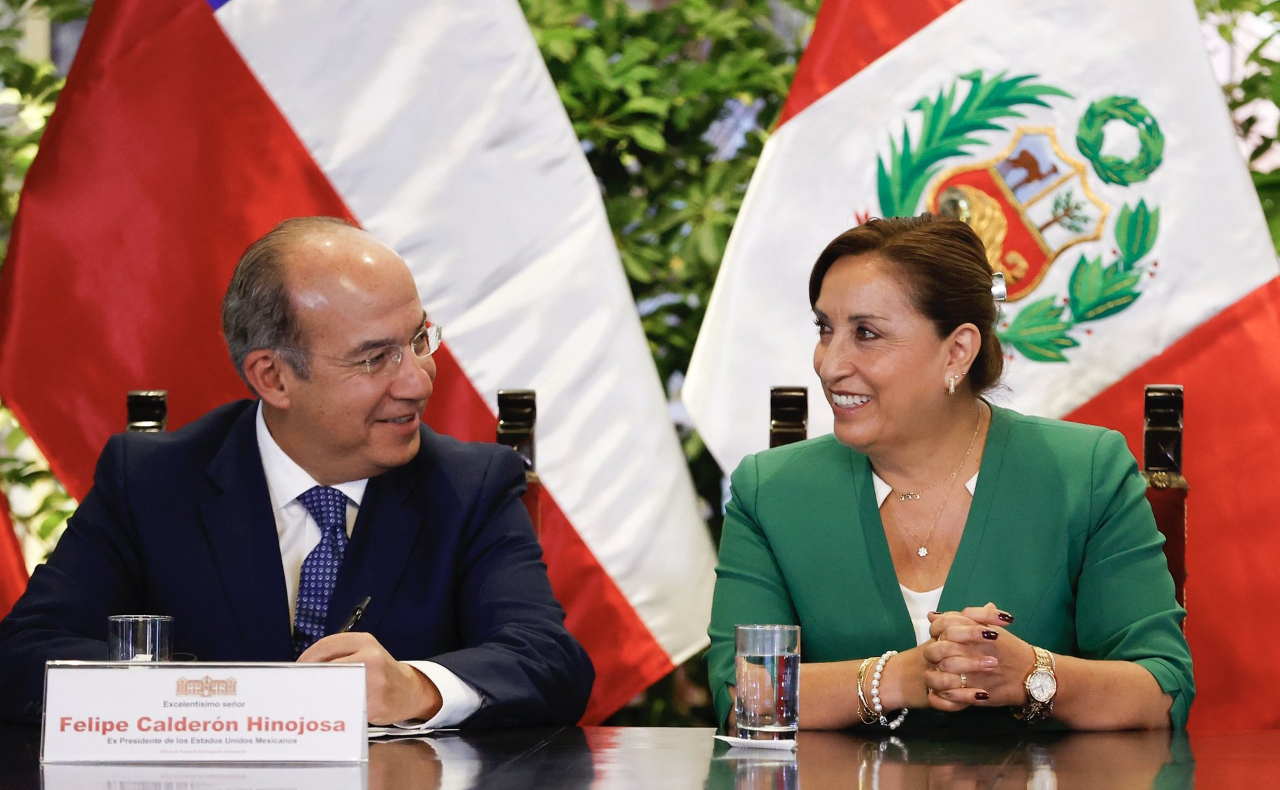 Dina Boluarte, presidenta de Perú, dice que no renunciará a liderar la Alianza del Pacífico