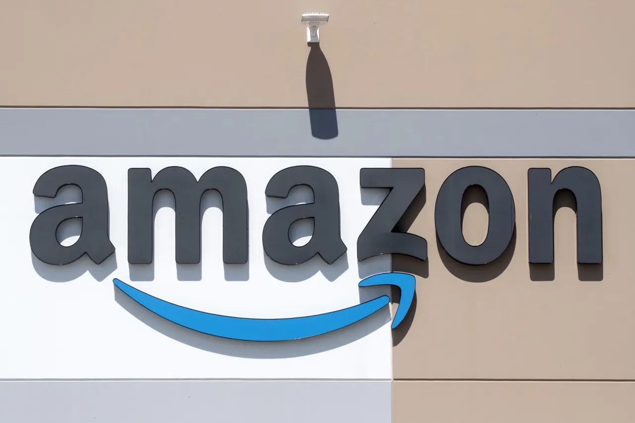 Amazon inicia despidos en su división de cómputo en la nube y recursos humanos