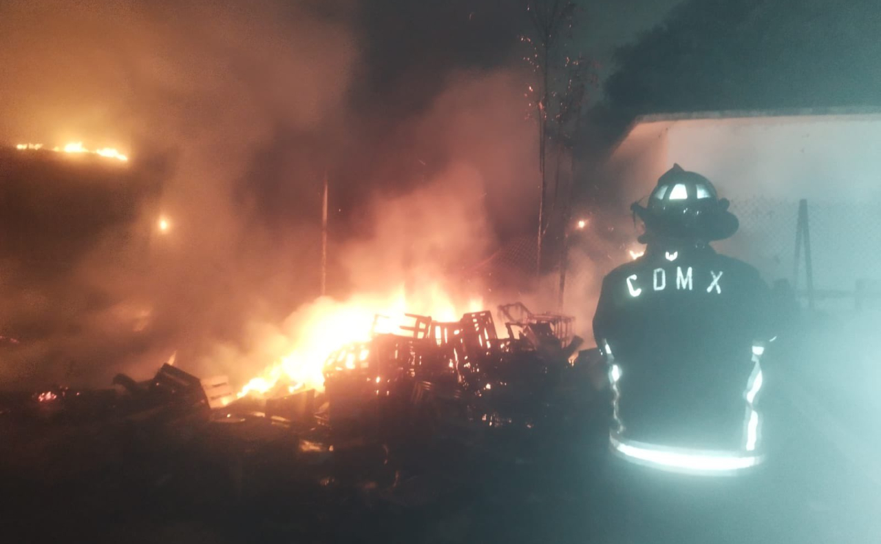 Un incendio se reporta en la bodega de envases vacíos de la Central de Abastos de la CDMX
