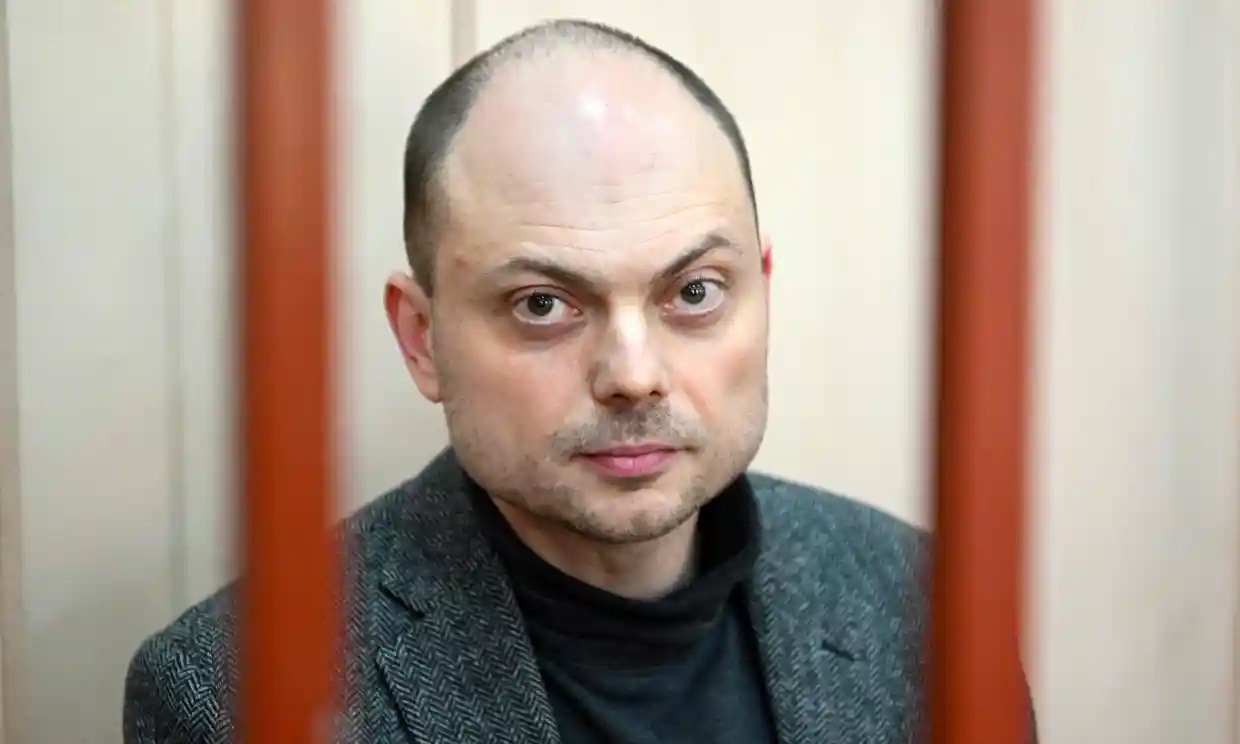 Condena Rusia a 25 años de cárcel a opositor de invasión en Ucrania