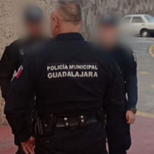 Guadalajara: policías que agredieron a una persona en situación de calle son destituidos