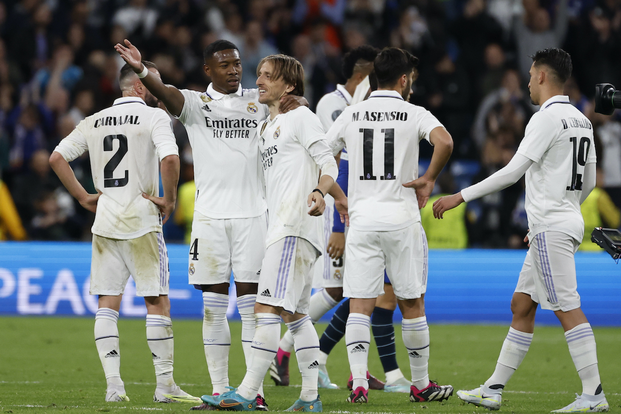 Real Madrid se pasea en casa y derrota 2-0 al Chelsea en la Champions League