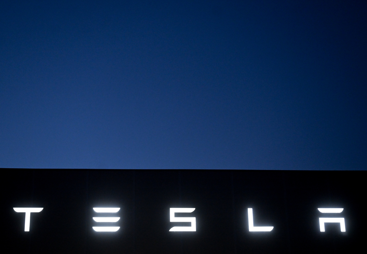 Los beneficios netos de Tesla caen 24% en el primer trimestre de 2023