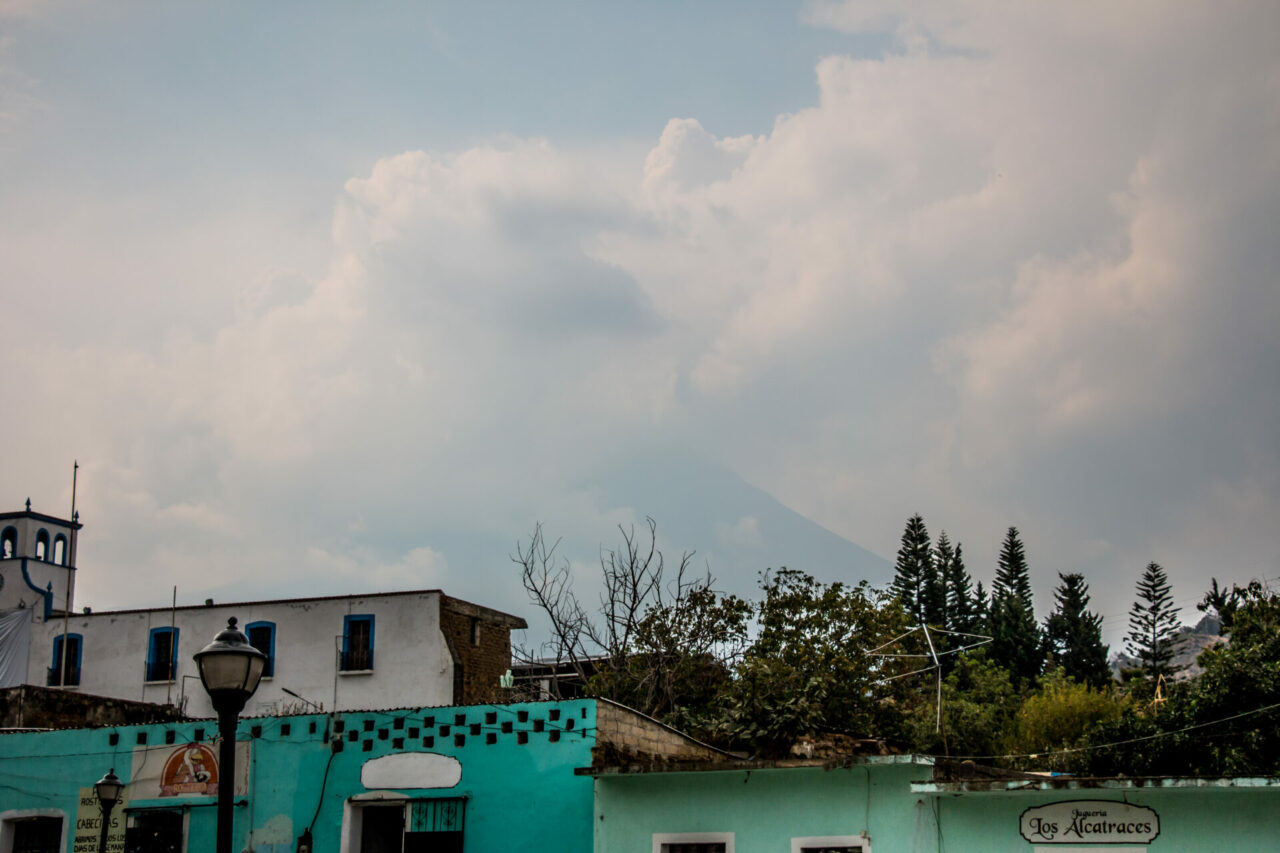 Vivir cerca del volcán: ‘Si sucede una tragedia, no hay albergue donde quepamos todos’