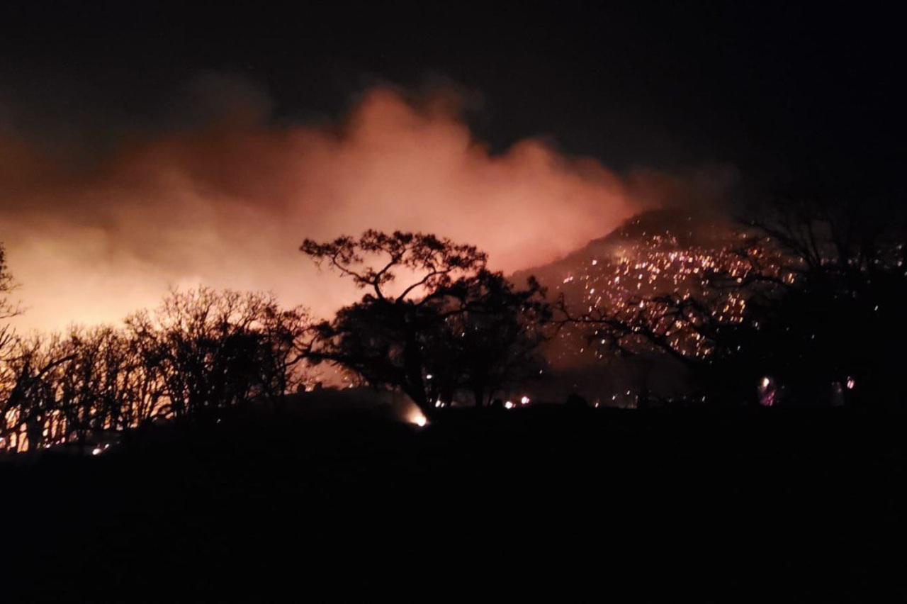 ¡Evita salir! Activan alerta atmosférica en Jalisco por incendio