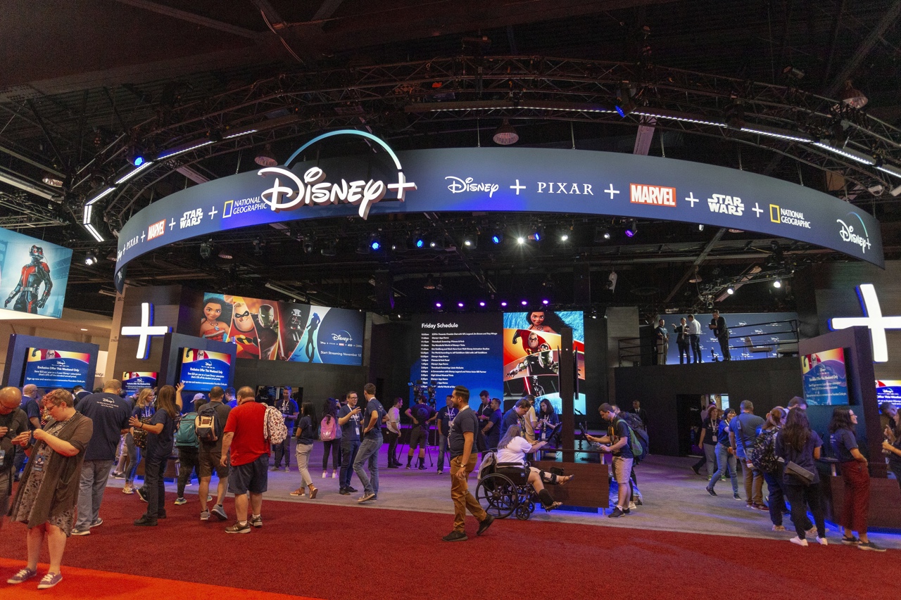 Disney+ pierde 4 millones de suscriptores y sus acciones sufren