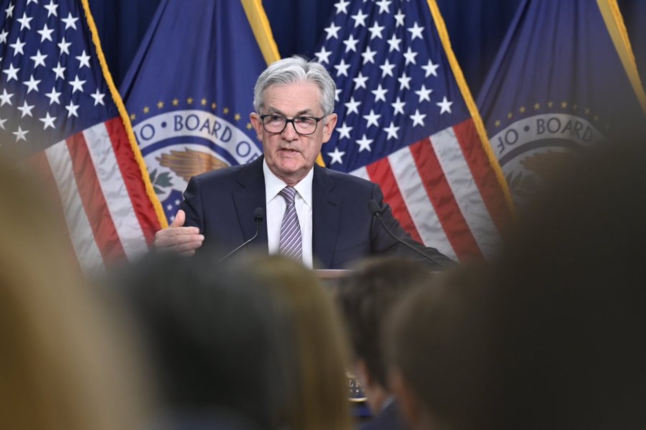 Powell advierte: La Fed no puede proteger la economía si EU no eleva techo de deuda