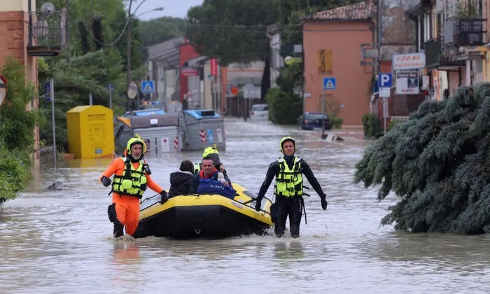 Las inundaciones en Italia cobran varias vidas y dejan a miles de personas sin hogar