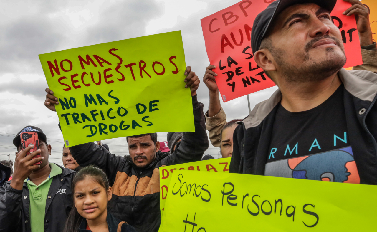 ‘Queremos entrar de forma legal’: migrantes piden que no se elimine aplicación del CBP-One