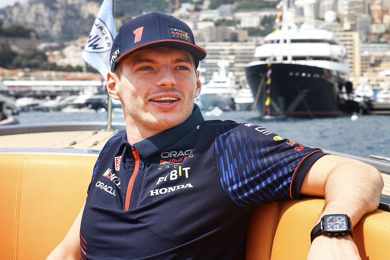 Verstappen conquista un lluvioso Gran Premio de Mónaco; ‘Checo’ termina 16