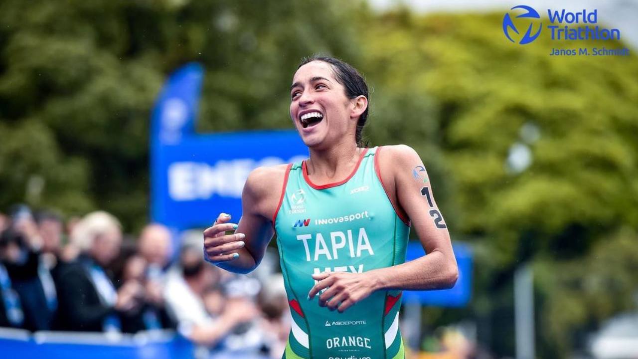 ¡Orgullo mexicano! Rosa María Tapia gana plata en Campeonato Mundial de Triatlón