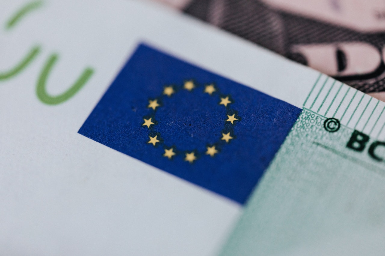 UE y Reino Unido acuerdan regulación de servicios financieros