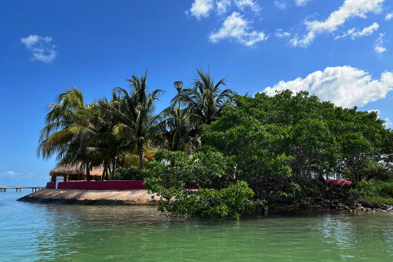 ‘El paraíso que descubrió Pedro Infante’: Colapsa la economía de Isla Arena en Campeche