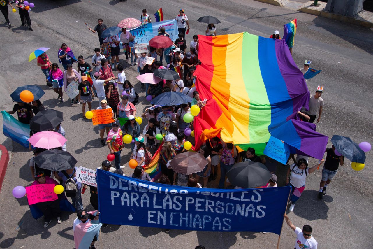 El amor es muy grande para estar en el clóset: marchan a favor de derechos LGBT+ en Chiapas