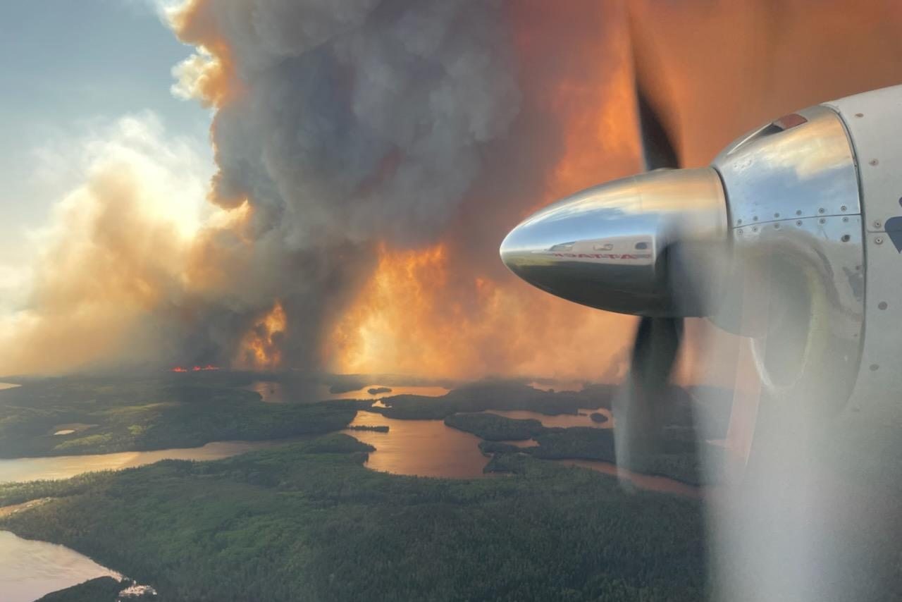 200 bomberos de México ayudarán a combatir incendios en Canadá