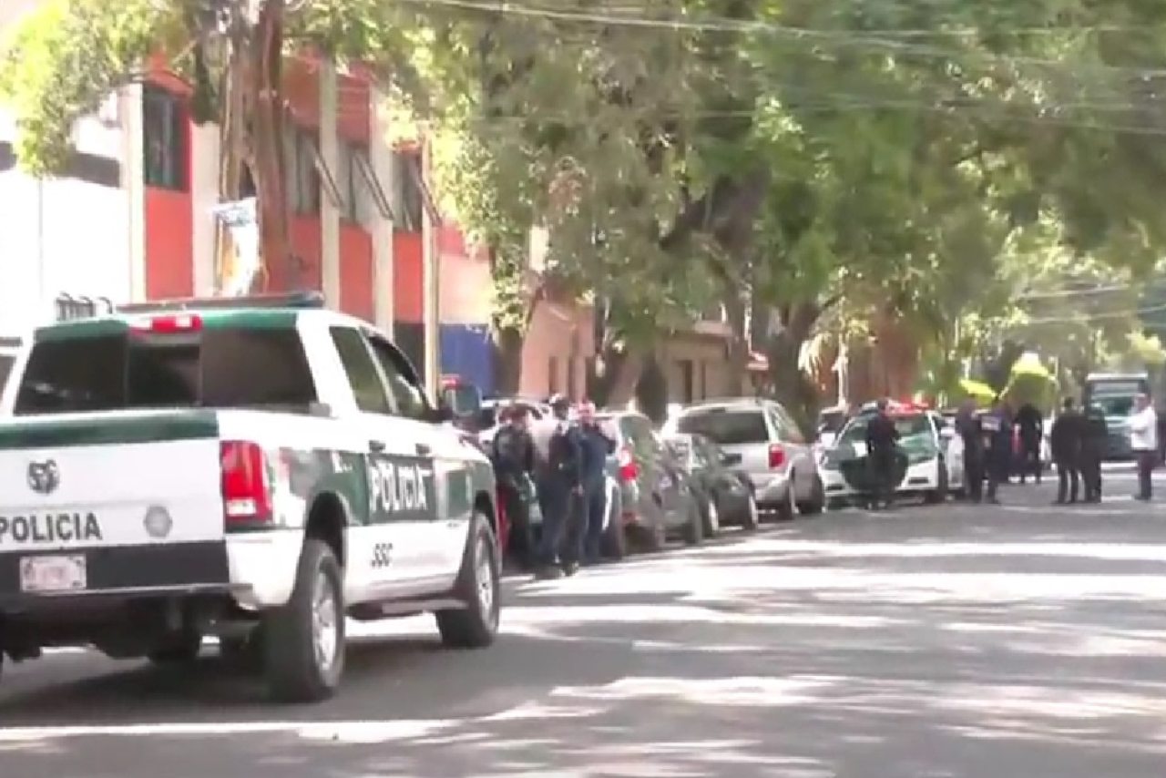 Un hombre es asesinado a balazos en Clavería, Azcapotzalco