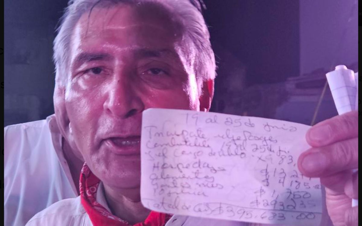 Adán Augusto reporta gastos por 395 mil pesos… en una hoja de papel