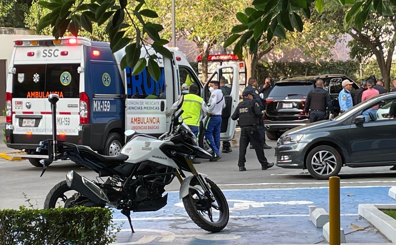 Balacera deja 2 personas lesionadas afuera de McDonald’s en la Juárez, CDMX