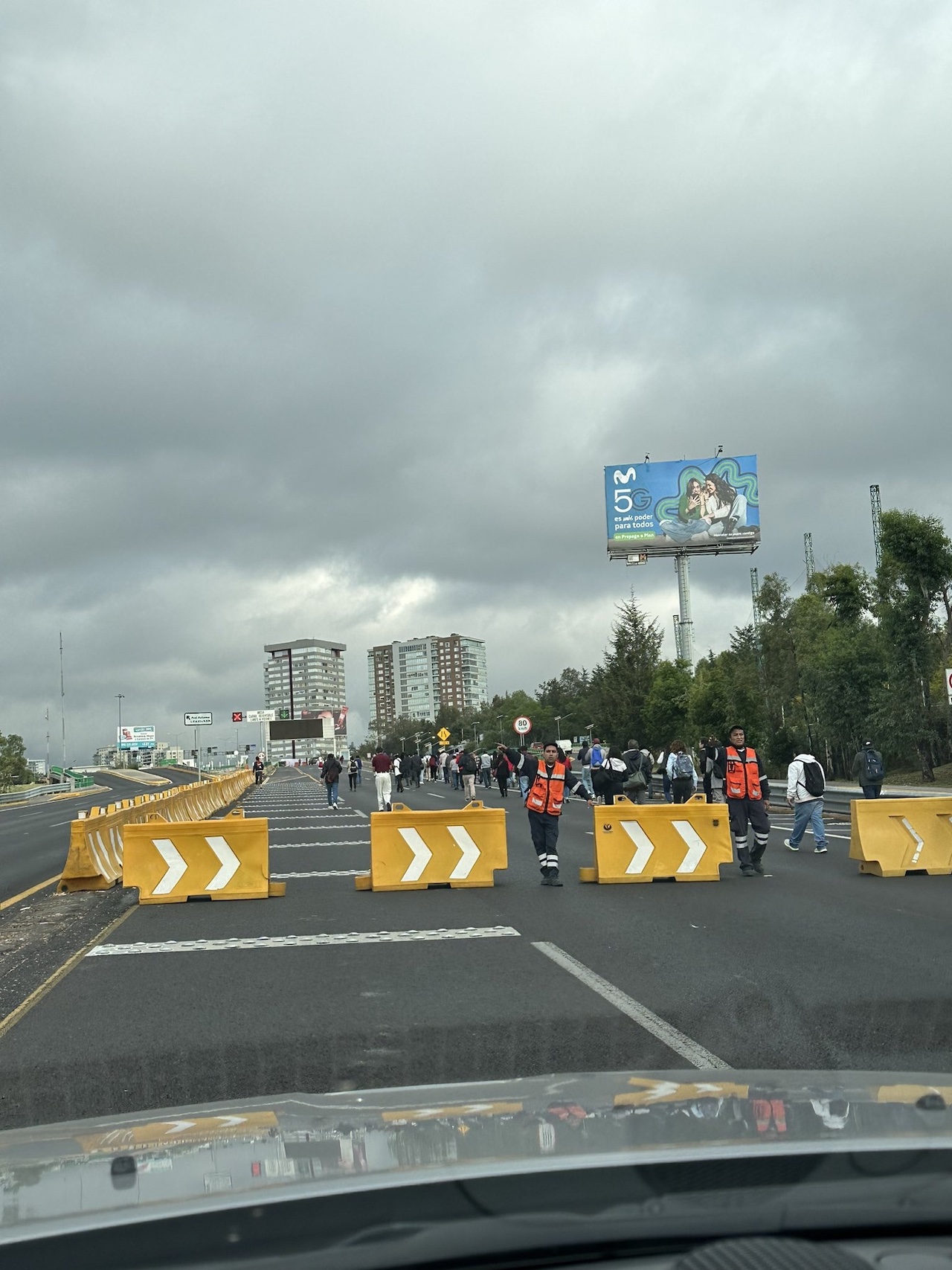 Bloqueo En Santa Fe: Protestan En Ingreso A Supervía Poniente