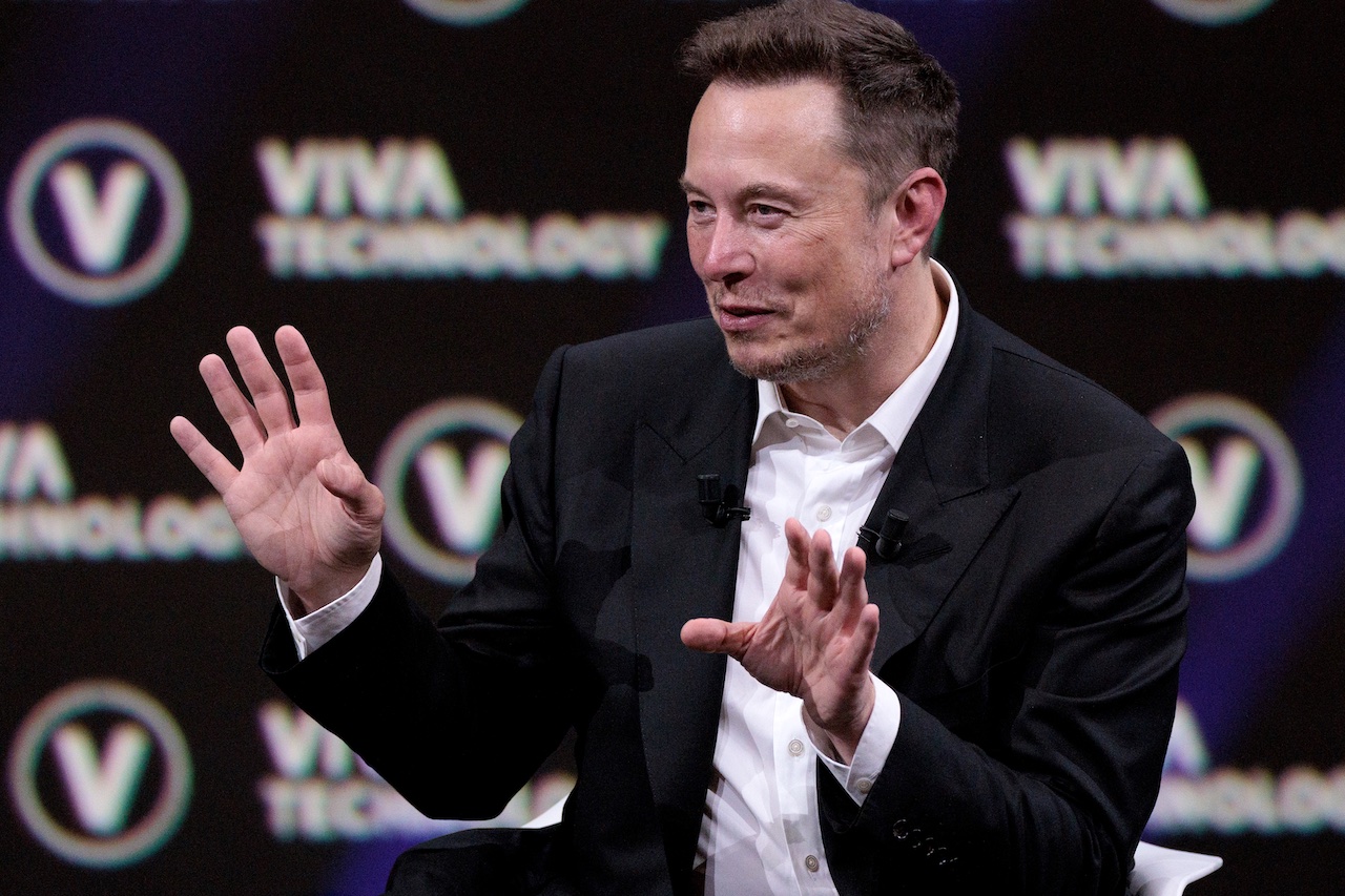 Elon Musk: Hay que regular la Inteligencia Artificial, pero no a Twitter