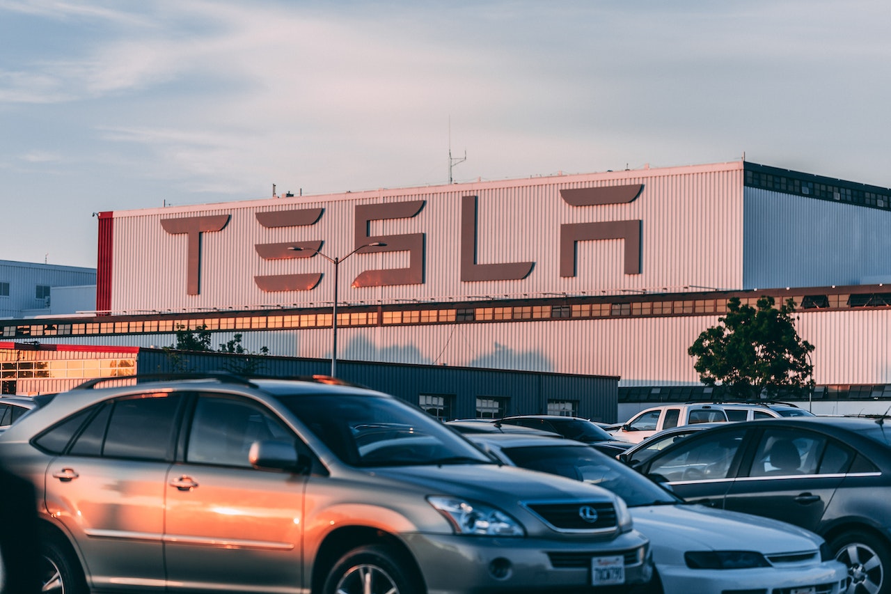 India va a la conquista de Musk y busca tener una planta de Tesla