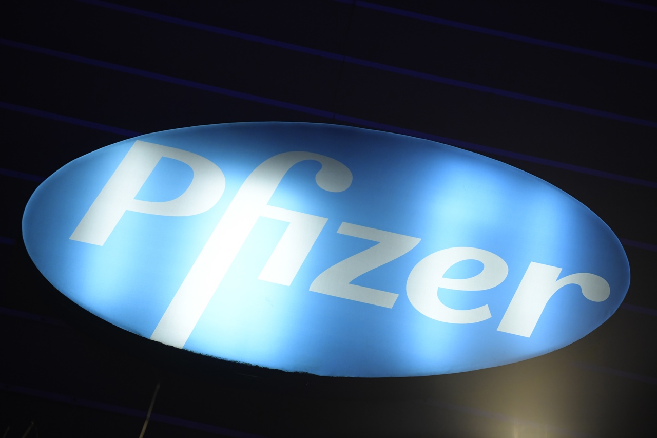 EU acusa a exempleado de Pfizer de usar información para ganar en bolsa