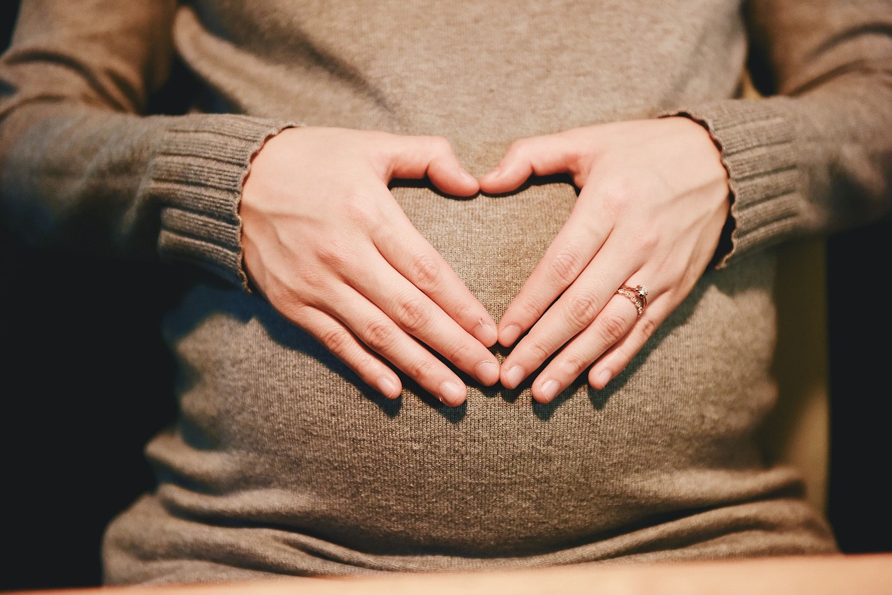 ¿Por qué hay acidez estomacal en el embarazo?
