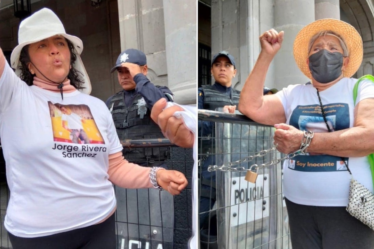 ‘Estamos rotas’: Mujeres se encadenan a vallas para exigir diálogo con Del Mazo