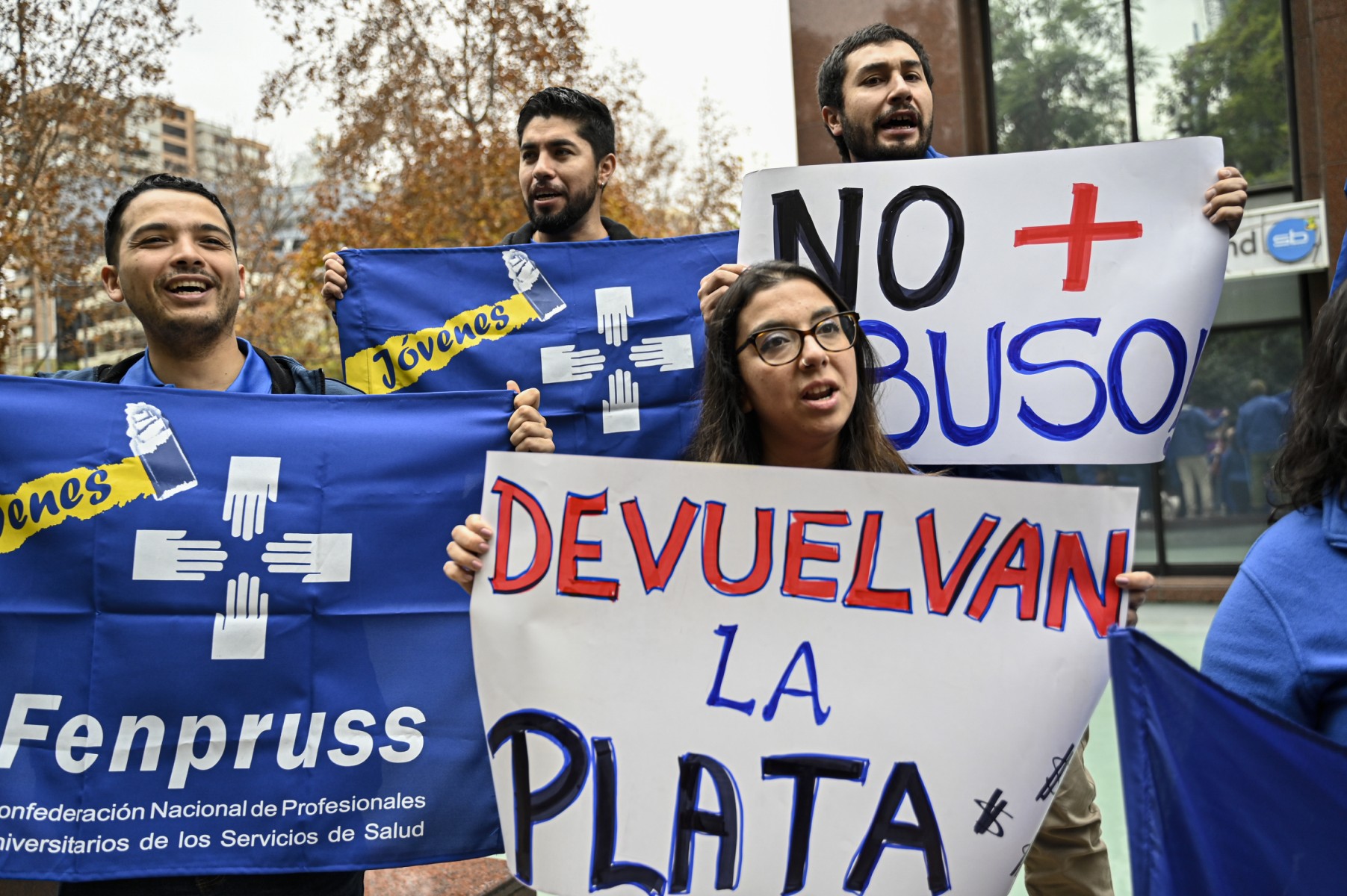 Crisis de aseguradoras pone en riesgo al sistema de salud en Chile